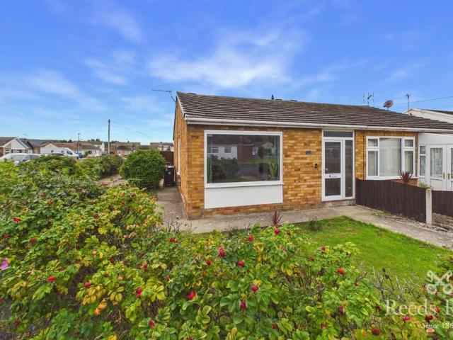 Bungalow for sale in Towyn, Wales