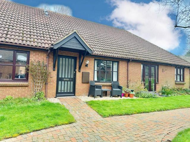 Bungalow for sale in Berrick Salome, Oxfordshire