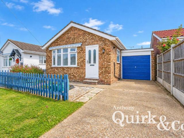 Bungalow for sale in Leigh Beck, Castle Point