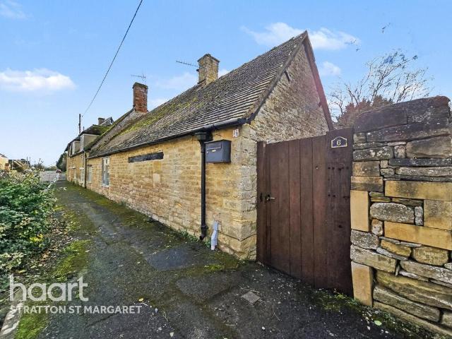 Bungalow for sale in Latton, Wiltshire