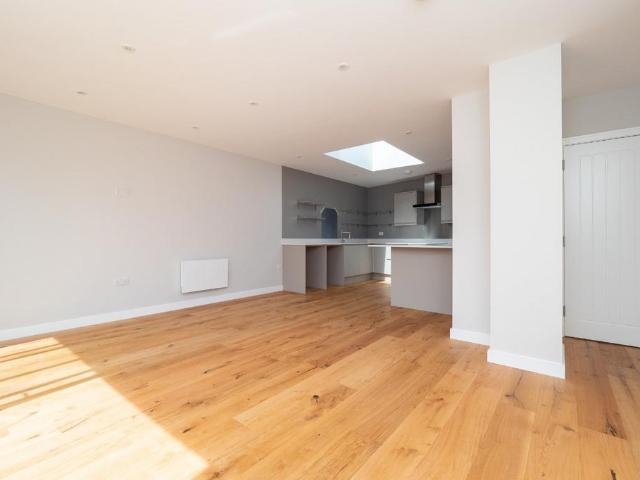 Bungalow for sale in South Beddington, Greater London