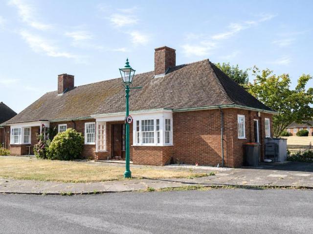 Bungalow for sale in Wootton Pillinge, Bedford
