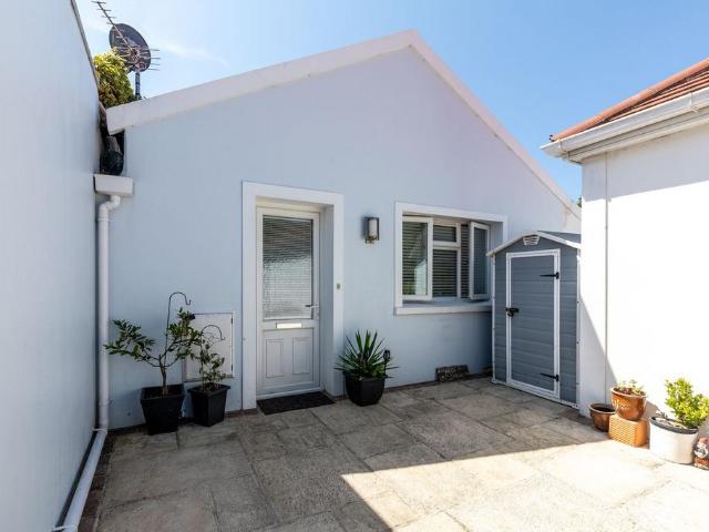 Bungalow for sale