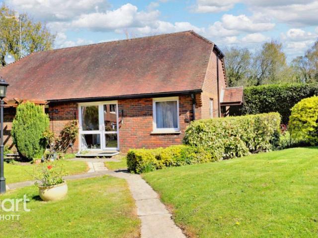 Bungalow for sale in Fole, Surrey