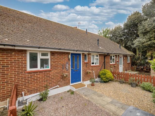 Bungalow for sale in St. Peter's, Acol