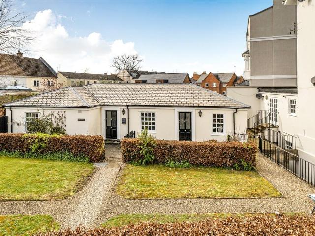 Bungalow for sale in Ewens Farm, Golden Valley