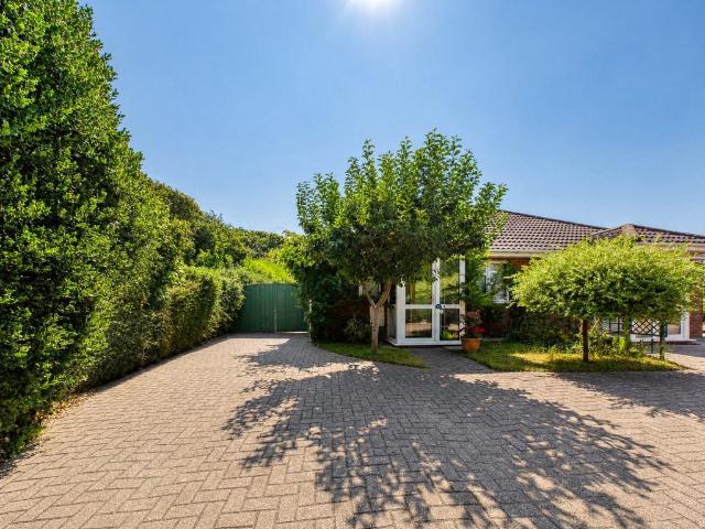 Bungalow for sale in Jumpers Corner, Christchurch