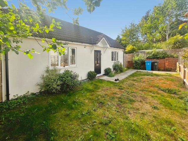 Bungalow for sale in Bray Wick, Maidenhead