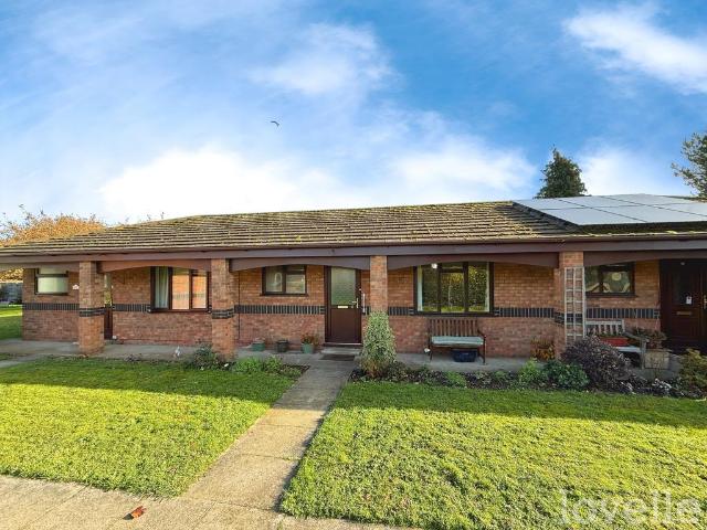 Bungalow for sale in Birchwood, Brayford