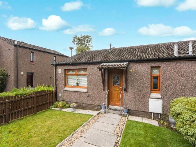 Bungalow for sale in Cumbernauld, Scotland
