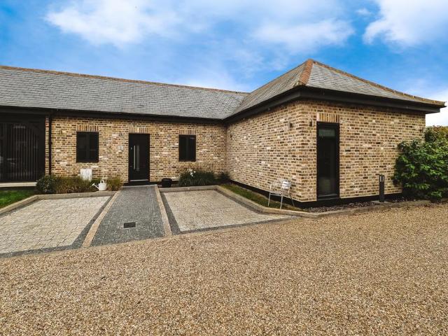Bungalow for sale in South Ockendon, Essex