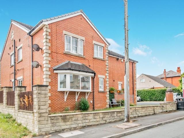 Bungalow for sale in Roberttown, West Yorkshire