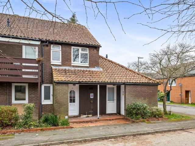 Flat for sale in North Horsham, Horsham