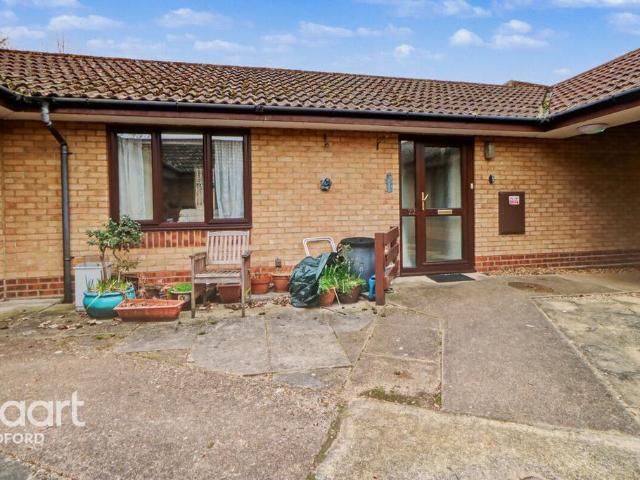 Bungalow for sale in Bedford