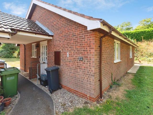 Bungalow for sale in Dorridge, West Midlands