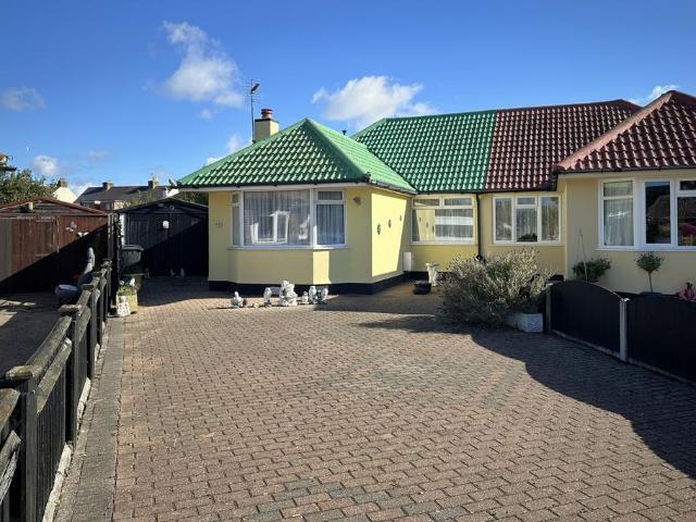 Bungalow for sale in Middle Deal, Dover