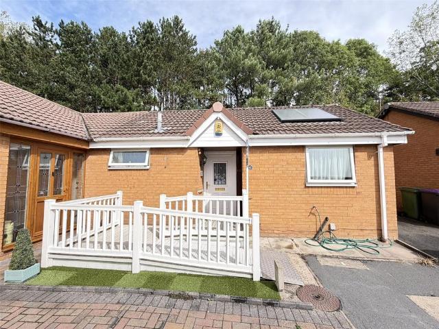 Bungalow for sale in Hollinswood, Telford