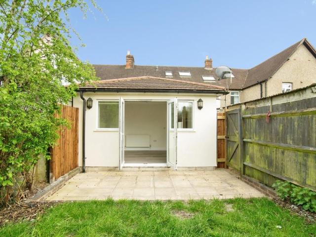 Bungalow for sale in Caterham on the Hill, Hillview