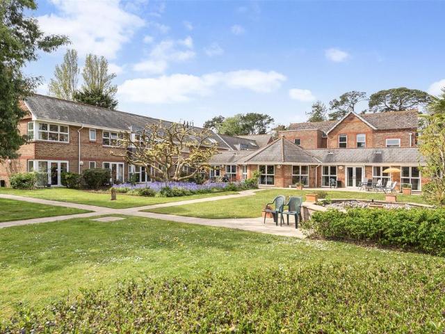 Bungalow for sale in Barnham and Eastergate, Clapham