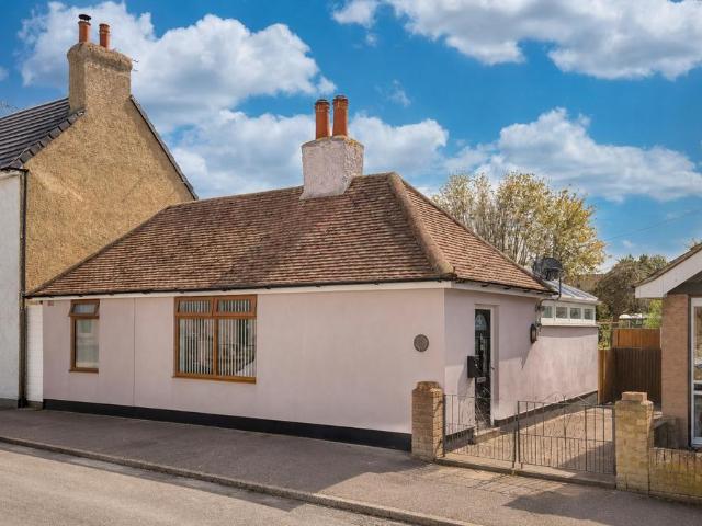 Bungalow for sale in Minster, Acol