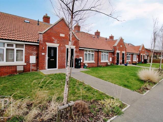 Bungalow for sale in Frinton and Walton, Dale Hill