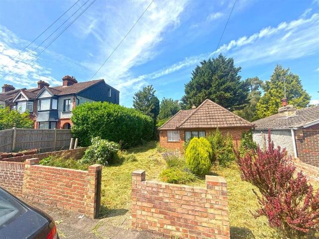 Bungalow for sale in Gillingham