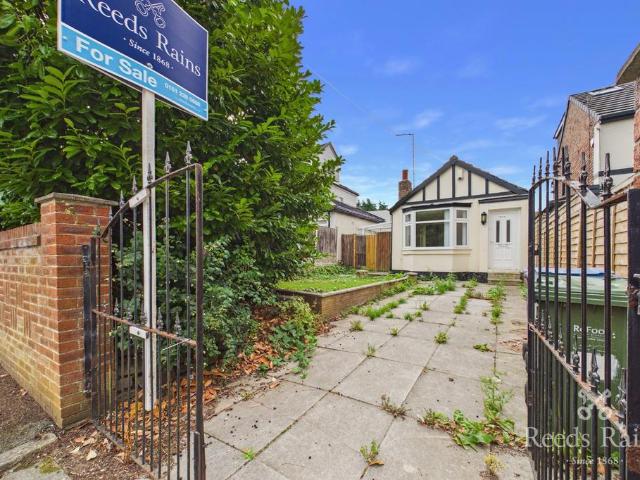 Bungalow for sale in Stoneycroft, Calderstones