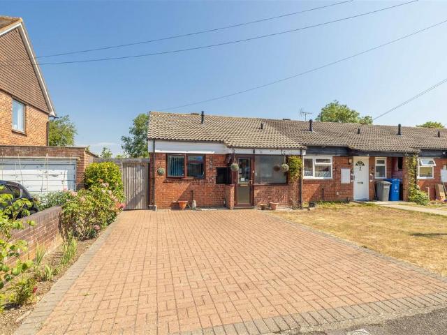 Bungalow for sale in Clewer Village, Windsor