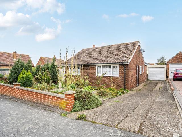 Bungalow for sale in Oad Street, Kent