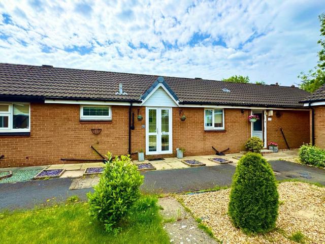 Bungalow for sale in St. Helens, Green Bank