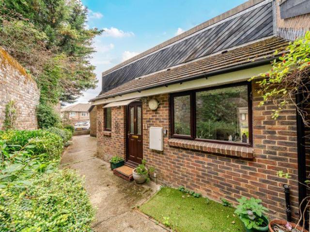 Bungalow for sale in Well Hall, Cat Hill