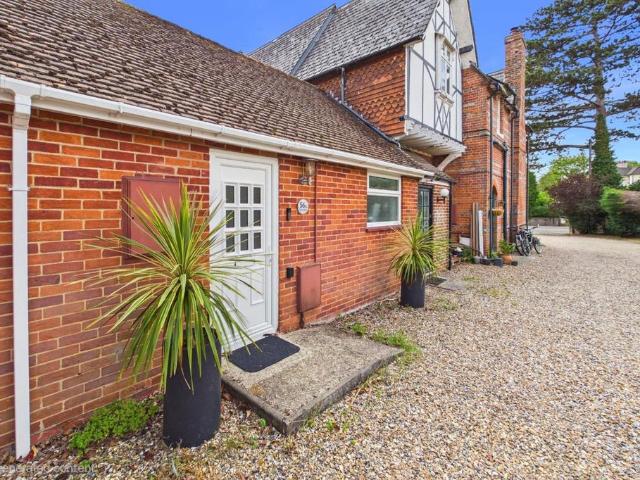 Bungalow for sale in Enborne, West Berkshire