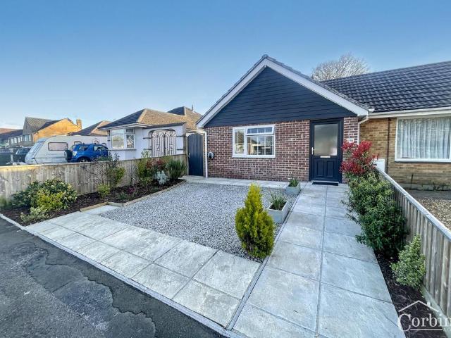 Bungalow for sale in Bear Cross
