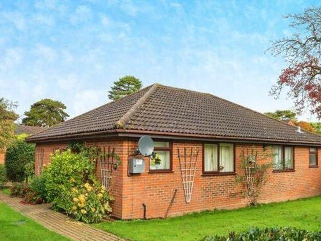 House for sale in Pachesham Park, Surrey