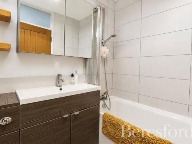 Bungalow for sale in Herongate, Brentwood