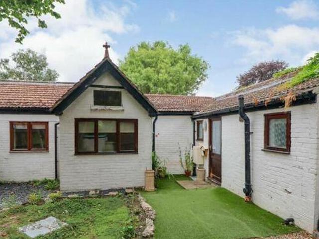 House for sale in New Town, Horsham