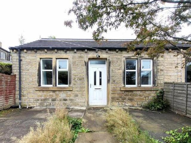 House for sale in Huddersfield, West Yorkshire