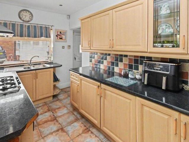 Bungalow for sale in Leeds, West Yorkshire