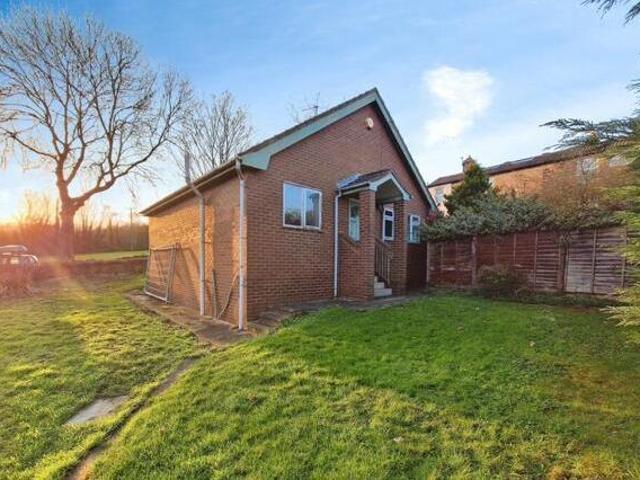 House for sale in Newmillerdam, West Yorkshire