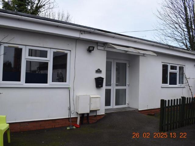 Bungalow for rent in Camp Hill, Warwickshire