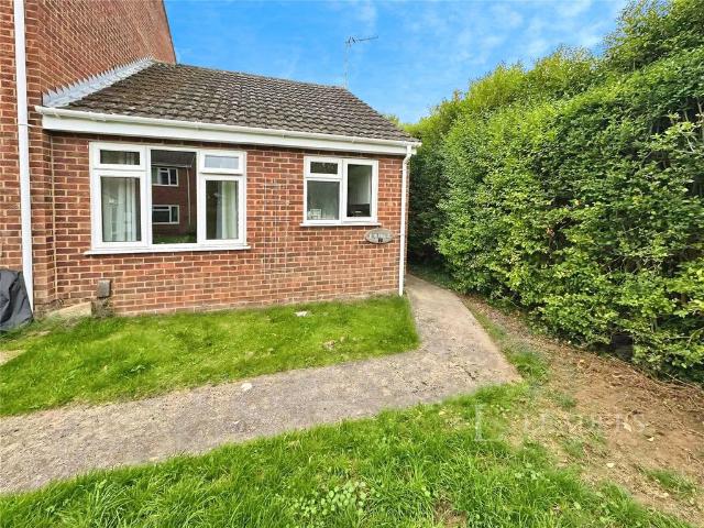 Bungalow for rent in Pamington, Gloucestershire