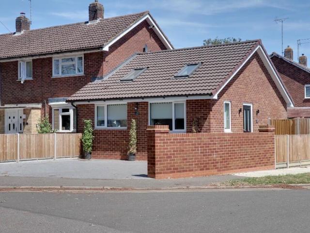 Bungalow for rent in Old Town, Shephall