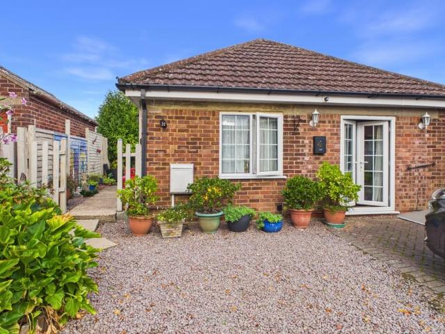 Bungalow for rent in Spalding, South Holland