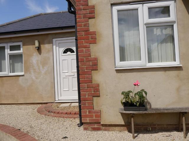 Bungalow for rent in The Slade, Oxfordshire