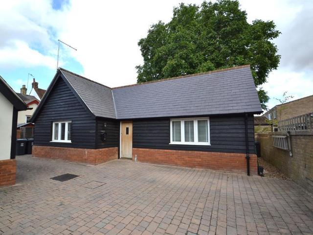 Bungalow for rent in Buntingford, East Hertfordshire