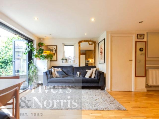 House for rent in London Borough of Islington, Greater London