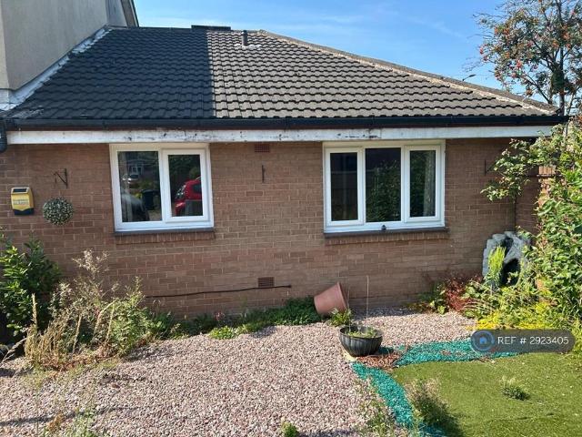 Bungalow for rent in Westleigh, Wigan