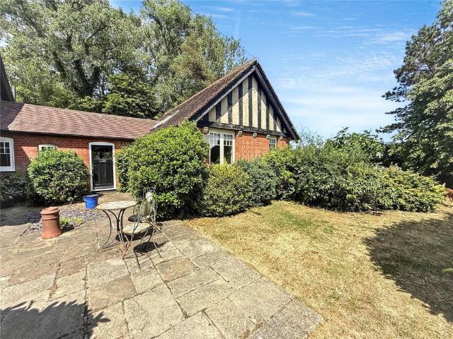 Bungalow for rent in Holwell, Brentingby