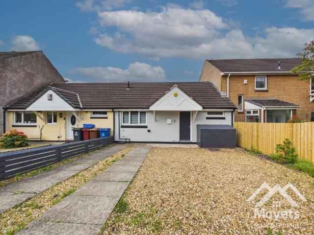 Bungalow for rent in Blackamoor, Lower Darwen