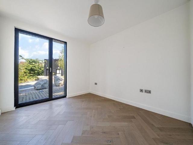 House for rent in London Borough of Croydon, Greater London